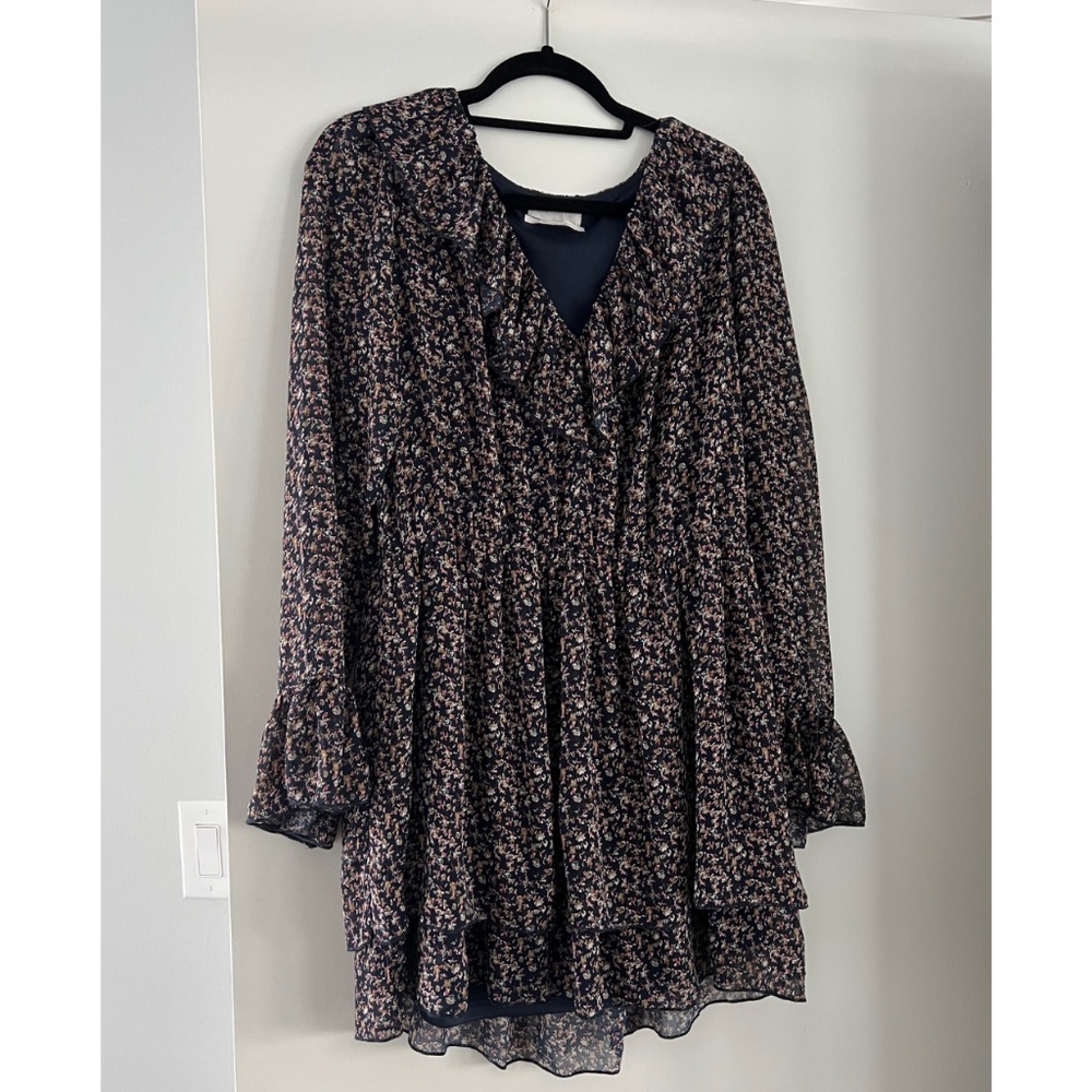 Urban Outfitters Tiered V-Neck Longsleeve Dress